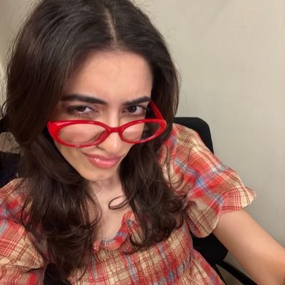 Nashrahhkhan's profile picture. ⭐️Product Designer