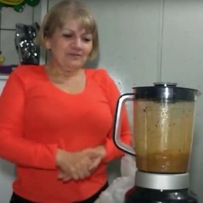 vagabundis__'s profile picture. Completamente cansada de viver