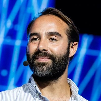 StephaneMallard's profile picture. 🎤 Conférencier IA
🌎 +700 conférences dans 19 pays
📖 Auteur du Best-seller Disruption (2018)
🔮 J'ai prédit Chatgpt et les agents IA dès 2015