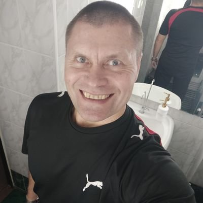 Moving5forward's profile picture. It is necessary to constantly try to surpass oneself, and this activity should last a lifetime.