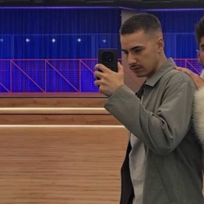 prinxsvq's profile picture. 67%²