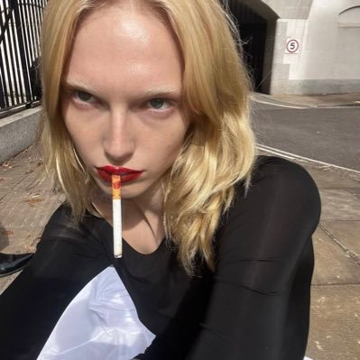 itspoisonivy13's profile picture. ꜰᴀɴ ᴀᴄᴄ / @taylorswift13 @sabrinaannlynn 💋🫶🏻 & ᴡᴇꜱᴛᴇʀɴ .✦ ⸝ ⸝ ㅡ @charli_xcx 💚.𖥔 ݁ ˖