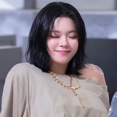 lxLmaa's profile picture. jeongies