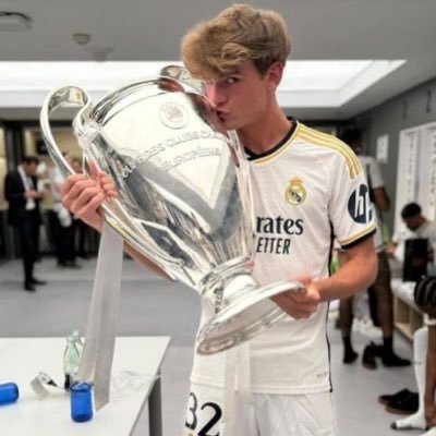 rmcfron's profile picture. 