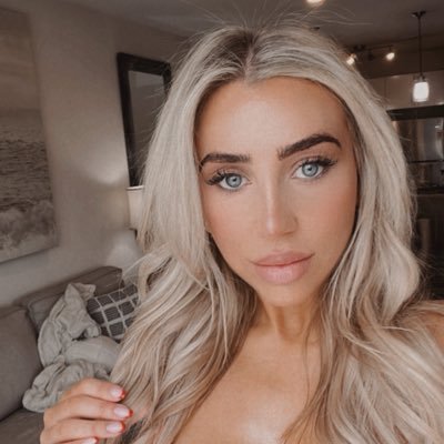 BasedBlondex's profile picture. America First🇺🇸 Christ is King