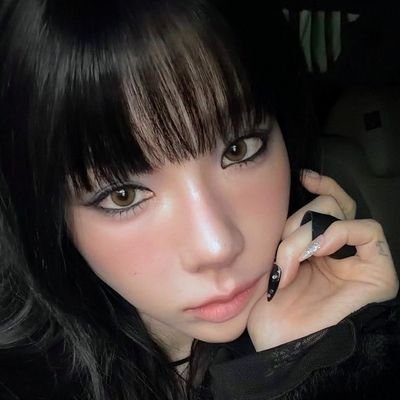 syjungies's profile picture. taengsic and i against the world