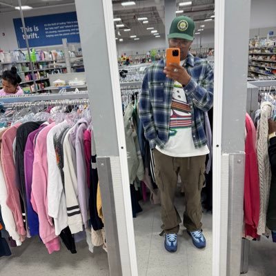 GoldieMack_'s profile picture. #AfterSurgery homelesstrillionaire@gmail.com