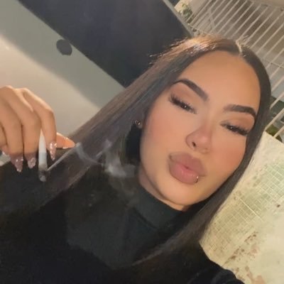 ErikaNeto_22's profile picture. 