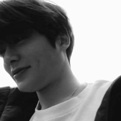 cacktuvs's profile picture. 1997 ㅡ 𝘶𝘱 𝘪𝘯 𝘵𝘩𝘦 𝘤𝘭𝘰𝘶𝘥𝘴, 𝘧𝘢𝘳 𝘧𝘳𝘰𝘮 𝘵𝘩𝘦 𝘤𝘳𝘰𝘸𝘥𝘴. Jaehyun.
