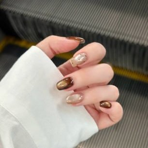 Ella9395ok0's profile picture. Every journey is another experience in life, bringing uncertain surprises and experiencing different scenery and cultures.