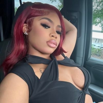 pynkmuse's profile picture. dm for content.🫦