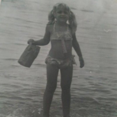 Mile_by_Mile's profile picture. Member Astronaut Appreciation Society.  There's no rhyme or reason to death and divorce & you should do what you want and go on living. #GlobalTeacherAward