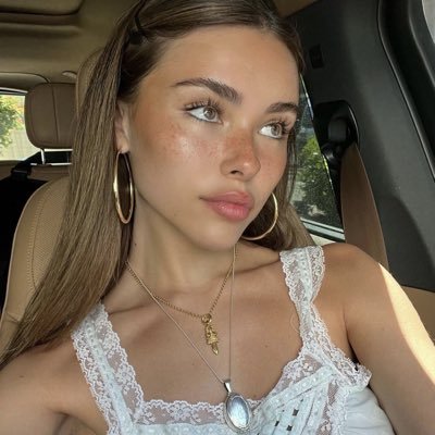 ashsangelwings's profile picture. 24 | madsaritatebrina