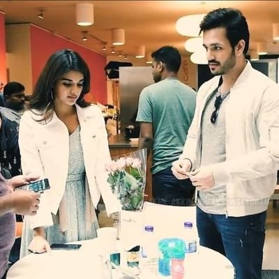 ojaas04's profile picture. ✨Elegance has a name → Nidhhi Agerwal
Stan account | 100% positive zone 💯

7️⃣