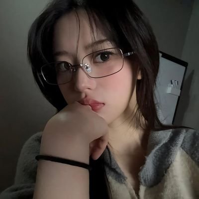 sunoosmose's profile picture. 