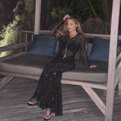 xxxxminniex's profile picture. Ex tv babe, Model, and all round animal fanatic