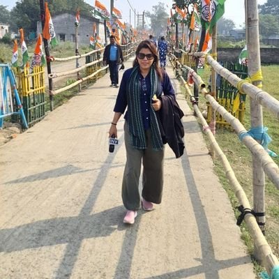 sdo_ojha's profile picture. Journalist @ANI #Cover_Bengal 
ट्वीट का हर लफ्ज़ निजी है तो दिमाग न लगाये/नजरों की देखी शब्दों में उतारती हूं #DilSay✍🏻 #JournoSaid #Music_Lover जय_बाबा_भूतनाथ