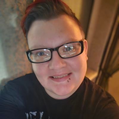 hellxmade_'s profile picture. She/her. UK 🇬🇧 I have #BPD, #fibromyalgia, I'm fat and I'm into heavy music, wrestling, DC and Marvel. Don't DM me unless I know you 💀