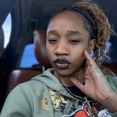 datgirlforeignn's profile picture. Main Page @itsHoneyBunzz 💋 $10 to join $applepay $cashapp $venmo