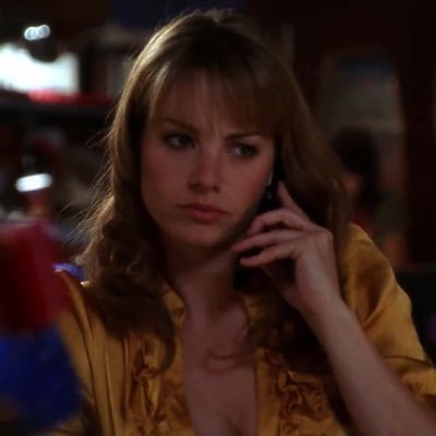 cloisvill's profile picture. 