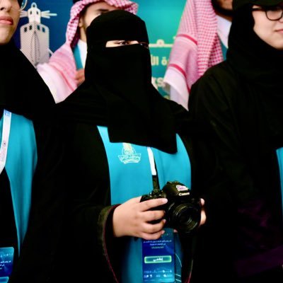 rxnm1_18's profile picture. وديـَـان الـنـِـعـمـي ، طالبة إعلام @FCM_KAU في أطلق جـامعة #KAU ، محبه لي الفن و التصوير و كل ما يرتبط بالإبداع و المبدعين 🎬📷