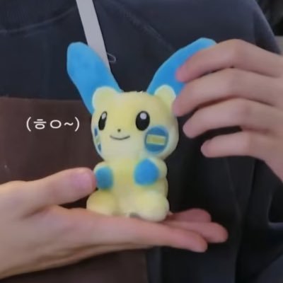 onfisms's profile picture. onf please perform WHY… (how do yall like your eggs in the morning?)