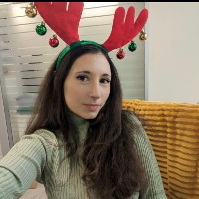 ICameBack5's profile picture. Parisian/Balkan girl, relationship expert, biggot, geopolitics expert, part feminist and part tradwife, girl dad and most importantly cat lover