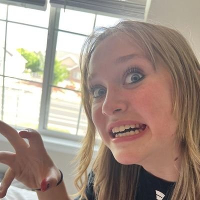 yarasmith737's profile picture. 