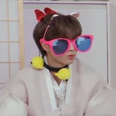 kpoppin_krampus's profile picture. she / they. 21. just a silly lil lurker (aka scared to interact and Be Perceived). prepare to watch me violently rotate hyperfixations.