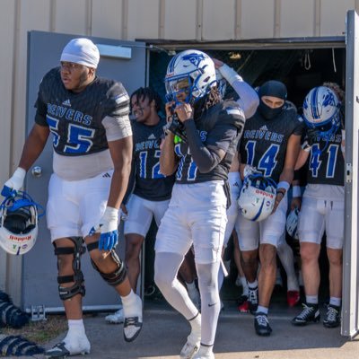 AshtonMozone72's profile picture. 6’’5 310 OT#55 Iowa Western and 7’0 wingspan