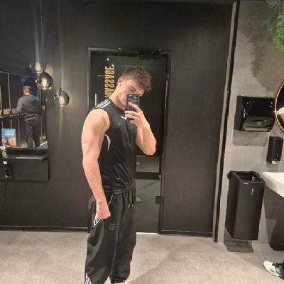 gamepassrider's profile picture. Be the best version of yourself