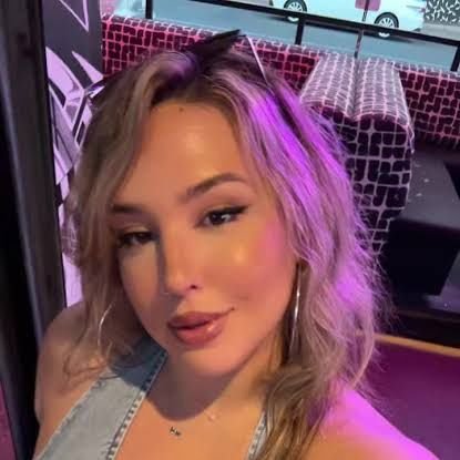 MonicaJame3112's profile picture. Hi, add my Zangi private number if you available for hookup 💞🥰💞

10-7340-7662

https://t.co/7Esy5HnQAv