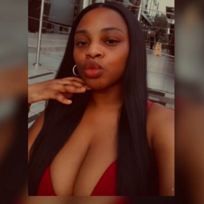 zee_Aoife's profile picture. 👩‍🎓Nutritionist/HCA🧑‍⚕️•🏡Realtor• Nwa Igbo• steel Magnolia• ;🧷🦋|| living in colours, writing and posting through it!