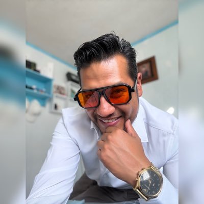 ErnestoSnc48388's profile picture. 