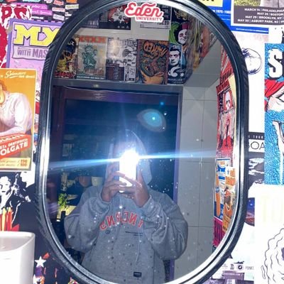 YAsyary89086's profile picture. 