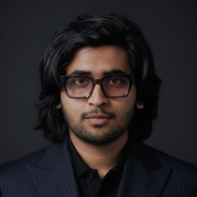harshithio's profile picture. 23, Head of Growth @getjustpaid (@ycombinator W23) | Council Member @ForbesTechCncl | Crypto Native | Vibe Coder
