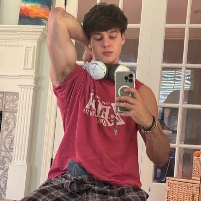 BitchtalksBitch's profile picture. Do what you can’t 🍆