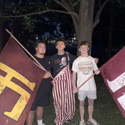 Plhs_ss's profile picture. Papillion La-Vista Student Section