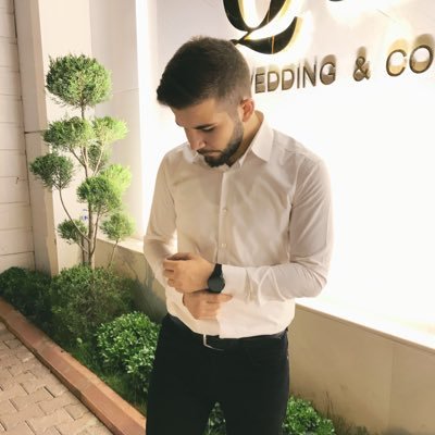 kadir_440's profile picture. bir dünya gözümde her kıta silik