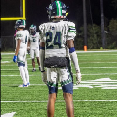 Therealdee99's profile picture. Hey coach my name is Darnell Carter I’m class of 2026 my gpa 3.0 I play football for Livingston collegiate in New Orleans on the defense CB 5,10 150