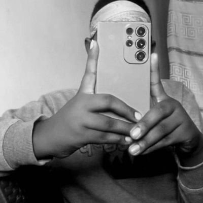 EseeEsta93555's profile picture. 