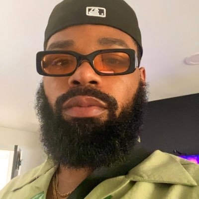 dude_imalegend's profile picture. 