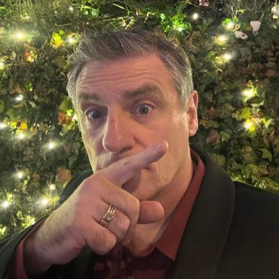 DaveSimon10's profile picture. Living life having fun, Peaky, father & Actor. I love trees.... and why not 🤷‍♂️ insta - @davesimon10