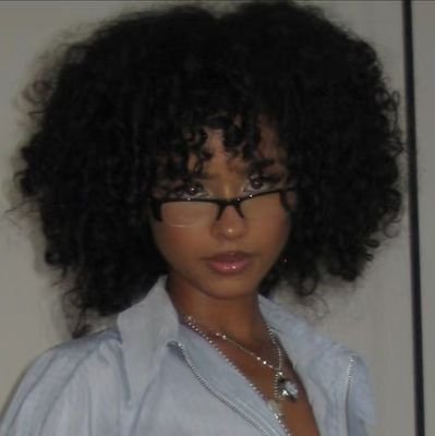 HYEFiJEANS's profile picture. look its a new me!