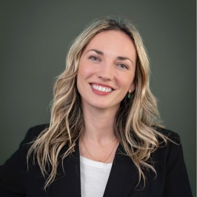 tatianaAFA's profile picture. Helping startups with Growth. I run marketing @bubble ✈ traveler