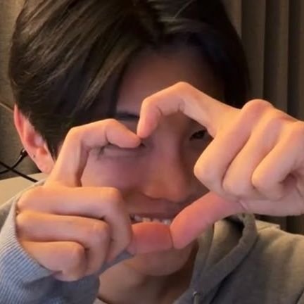 chalkcoff's profile picture. for #polar #ChoiJunhyuk • #최준혁 눈이 어찌나 예쁜지 나도 모르게 너만 바라보잖아