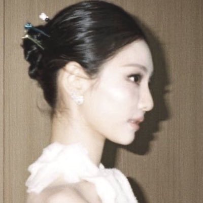 eggoslug's profile picture. selina kyle’s twitter account