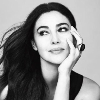 psicoalfanista's profile picture. Defensora de Graciela Alfano @iconoalfano
33 años
Hermana, esposa, madre.
No soy la mujer de las fotografías