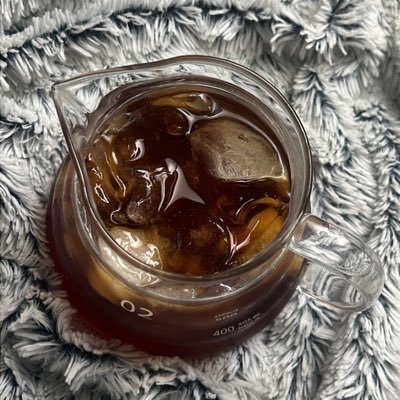 zaynab54918854's profile picture. مَ دُمت مُلزماً فاستمتع😴.