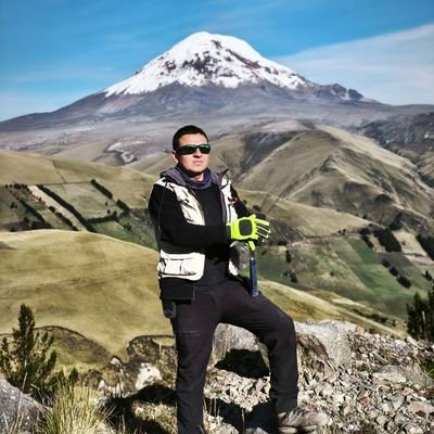 SDSantiagoF's profile picture. Geólogo y aventurero ⛏️🌋
Departamento de Geología - EPN